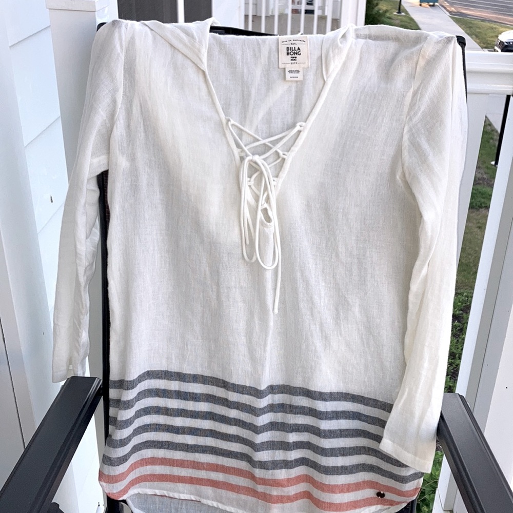 Womens same story hooded beach cover-up or wear as a tunic top. NEW.